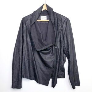 𝅺VIGOSS Large Black, faux, leather diagonal, zip jacket